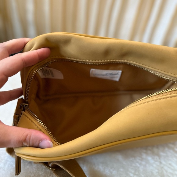 Purse-New! - Picture 2 of 3